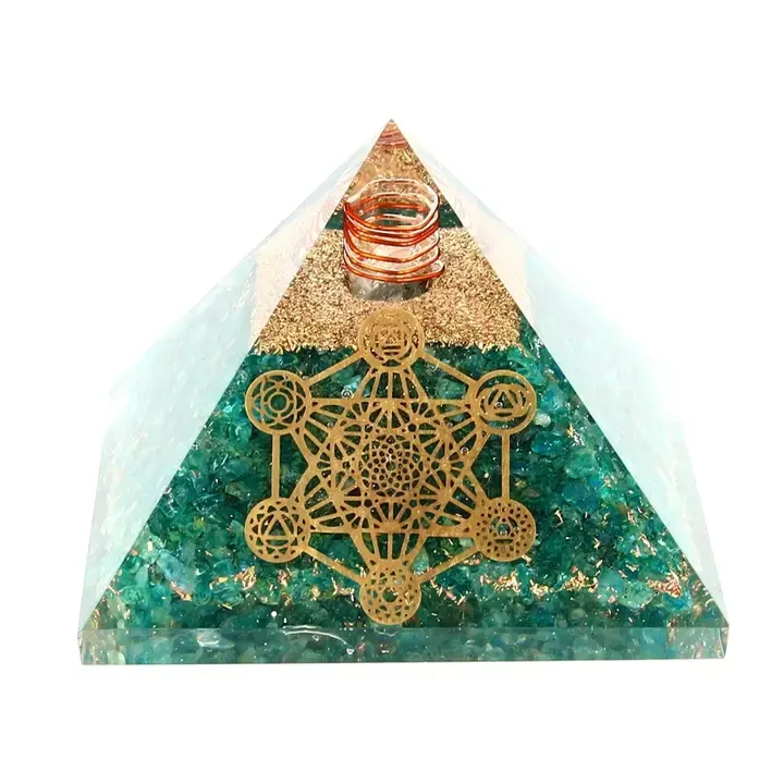 Orgonite Pyramide Apatite Metatron 7.5 cm